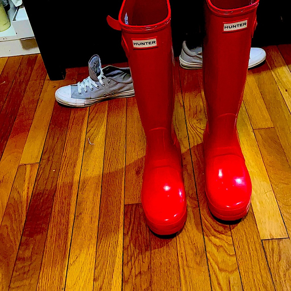 Hunter red gloss boots size 10 w